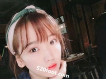 【美！美！美！】帮女神搬宿舍，顺便闻爽了她的原味厚棉袜，袜子香香的味道一点也不重