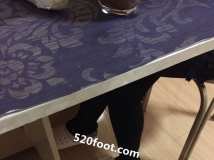 帮忙美女邻居修漏水，顺便要到了她脚上穿的新鲜香袜，附聊天记录